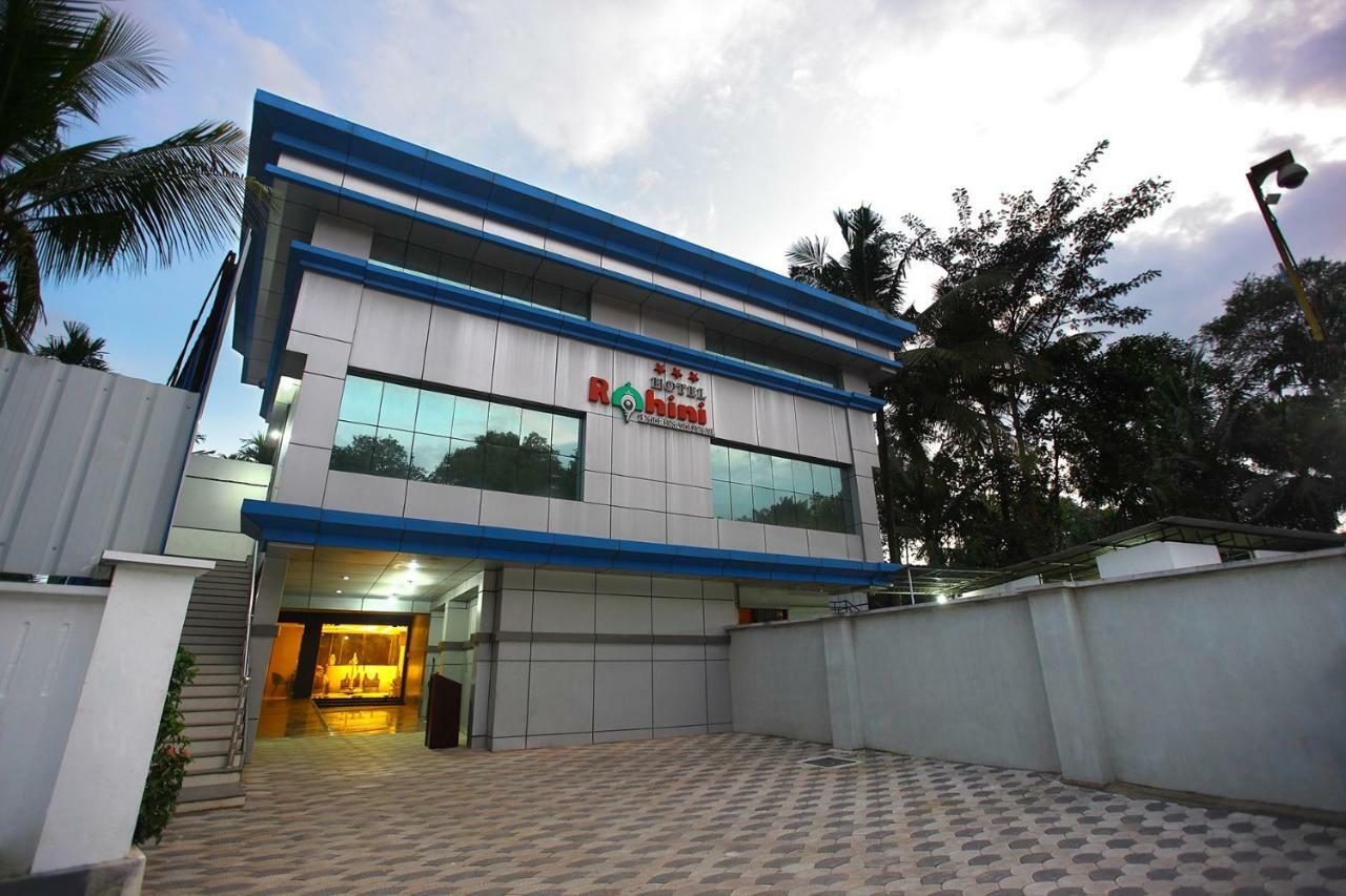 Hotel Rohini International Kallar  Ngoại thất bức ảnh