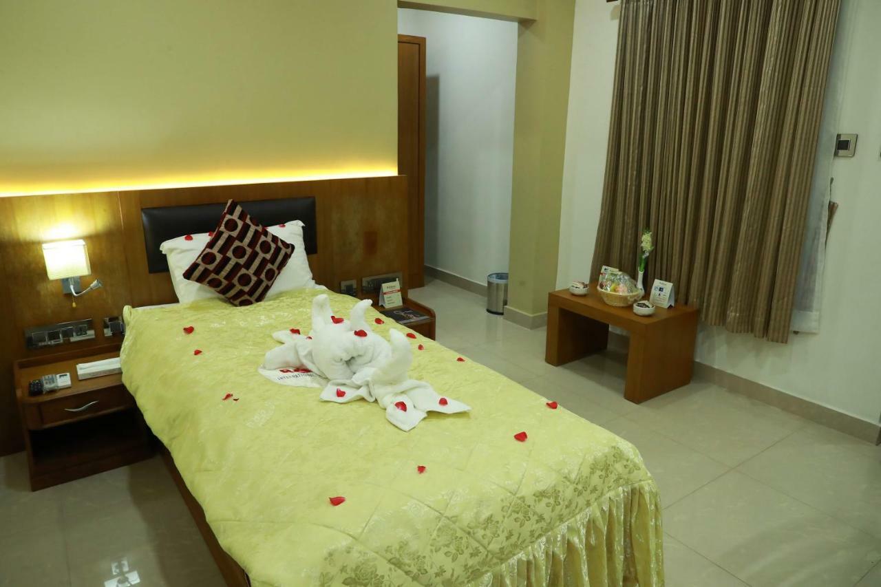 Hotel Rohini International Kallar  Ngoại thất bức ảnh