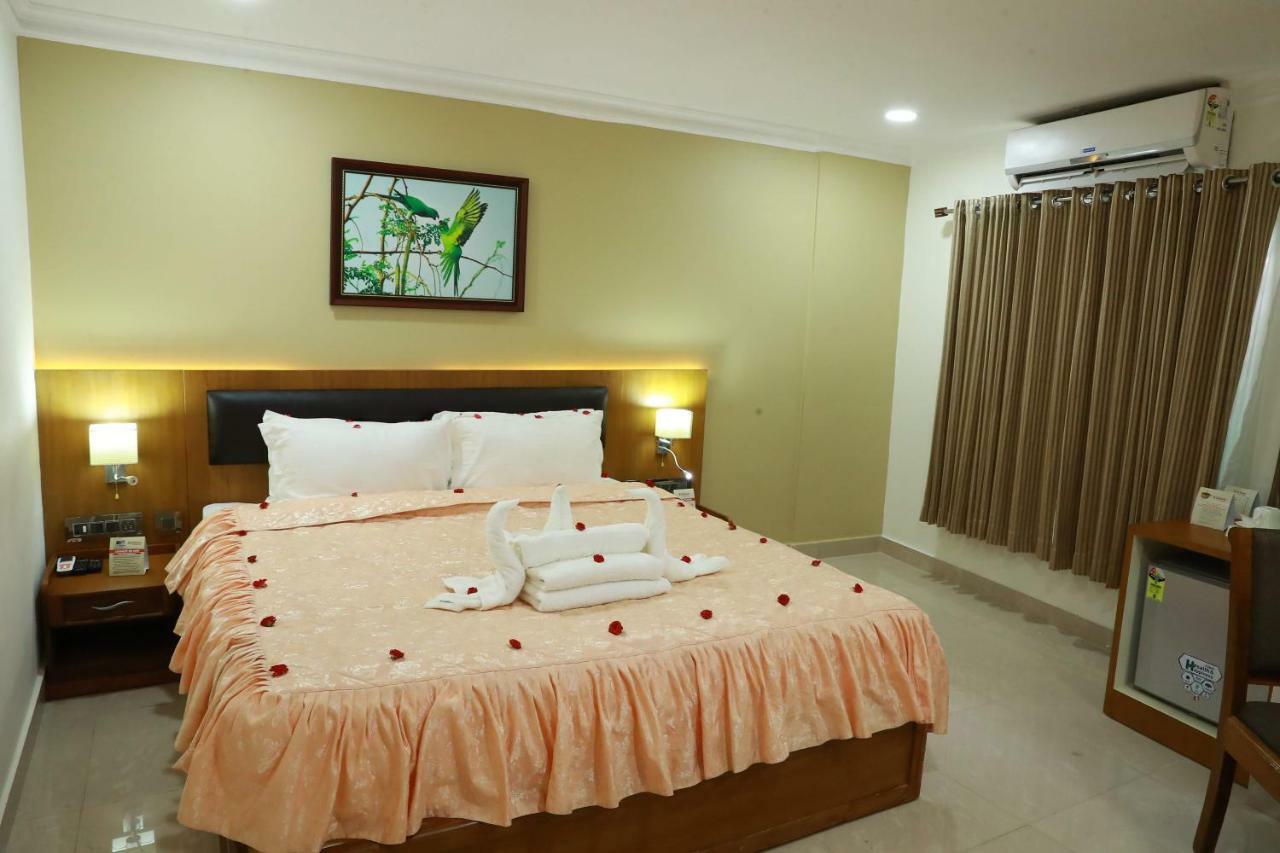 Hotel Rohini International Kallar  Ngoại thất bức ảnh