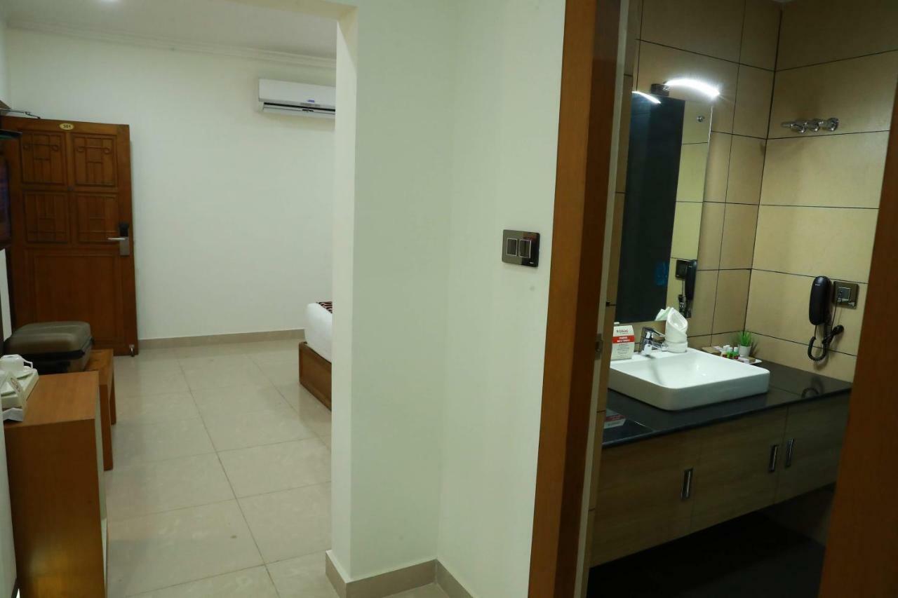 Hotel Rohini International Kallar  Ngoại thất bức ảnh