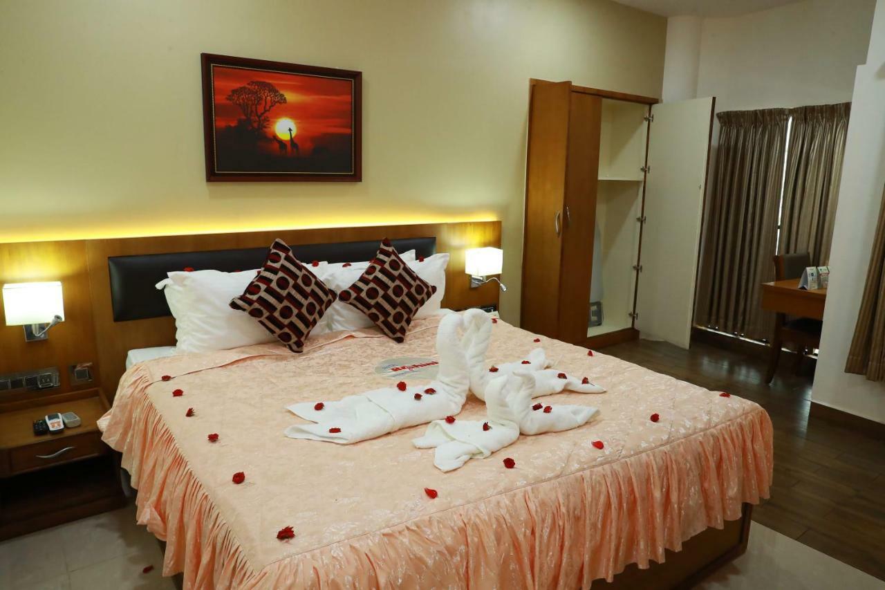 Hotel Rohini International Kallar  Ngoại thất bức ảnh